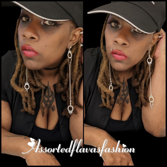 Handcuff Earrings - Picture 1 of 2